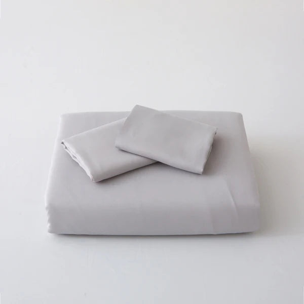 3 Pieces Solid Color Bedding Set with 1 Duvet Cover and 2 Pillow Shams, Comforter Not Included (Queen Size, Light Grey)